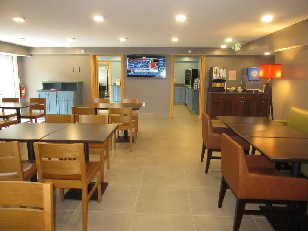 Country Inn & Suites Downtown Convention Center By Radisson, Gatlinburg, Tn ภายนอก รูปภาพ